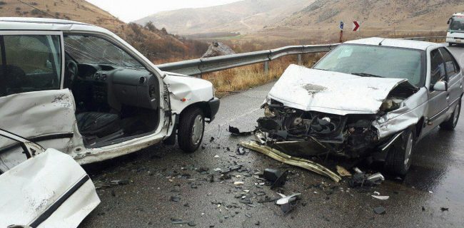 تصادف ۲ خودرو در جاده روستایی ظفرآباد دلفان