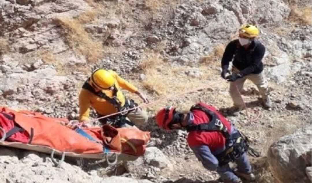 سقوط مرگبار کوهنورد همدانی در ارتفاعات دره شیرز کوهدشت