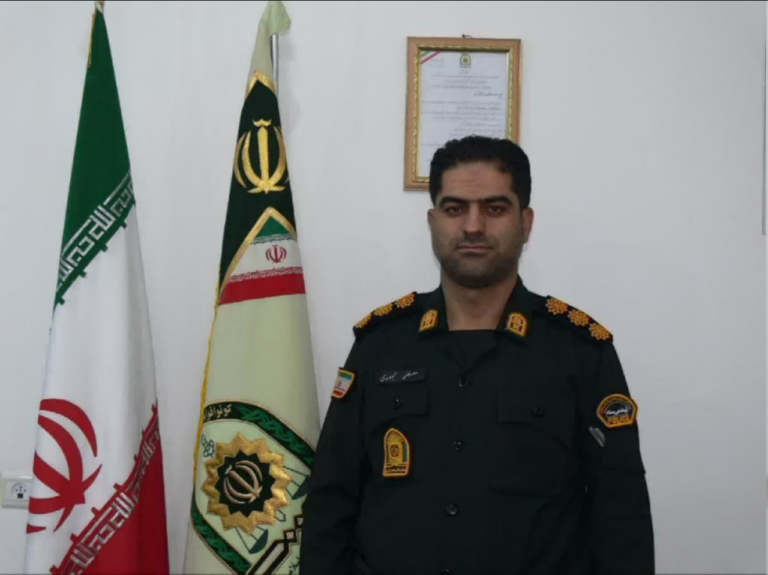 سارق سرقت پژو پارس در تهران توسط فرمانده انتظامی  شهرستان رومشکان دستگیرشد.