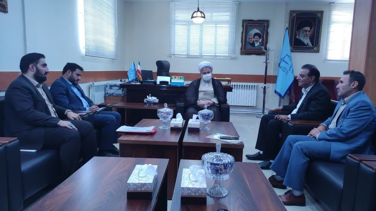 خدمات اجتماعی جایگزین مجازات حبس مددجویان کمیته امداد شود